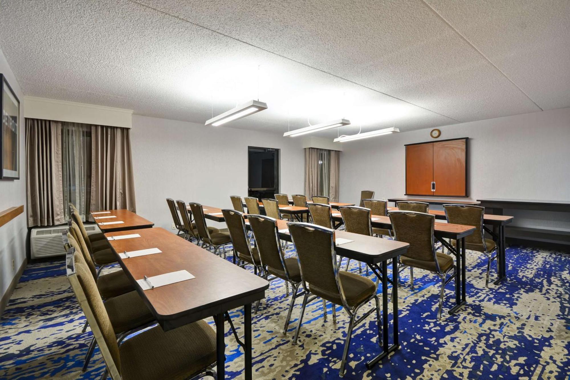 Hampton Inn Detroit Northville Buitenkant foto
