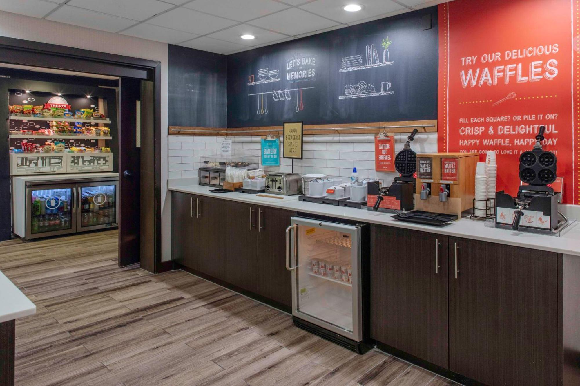 Hampton Inn Detroit Northville Buitenkant foto