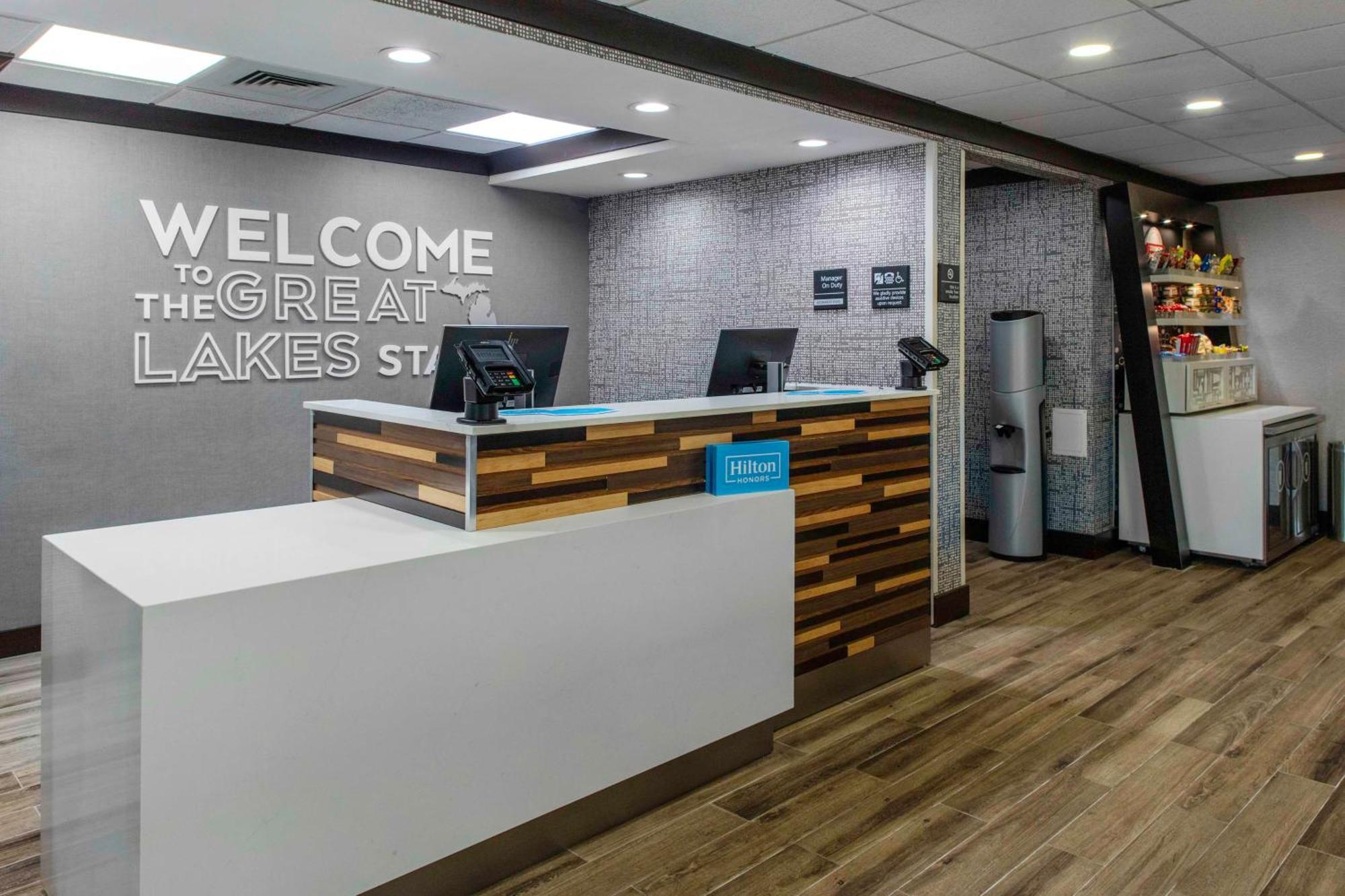 Hampton Inn Detroit Northville Buitenkant foto