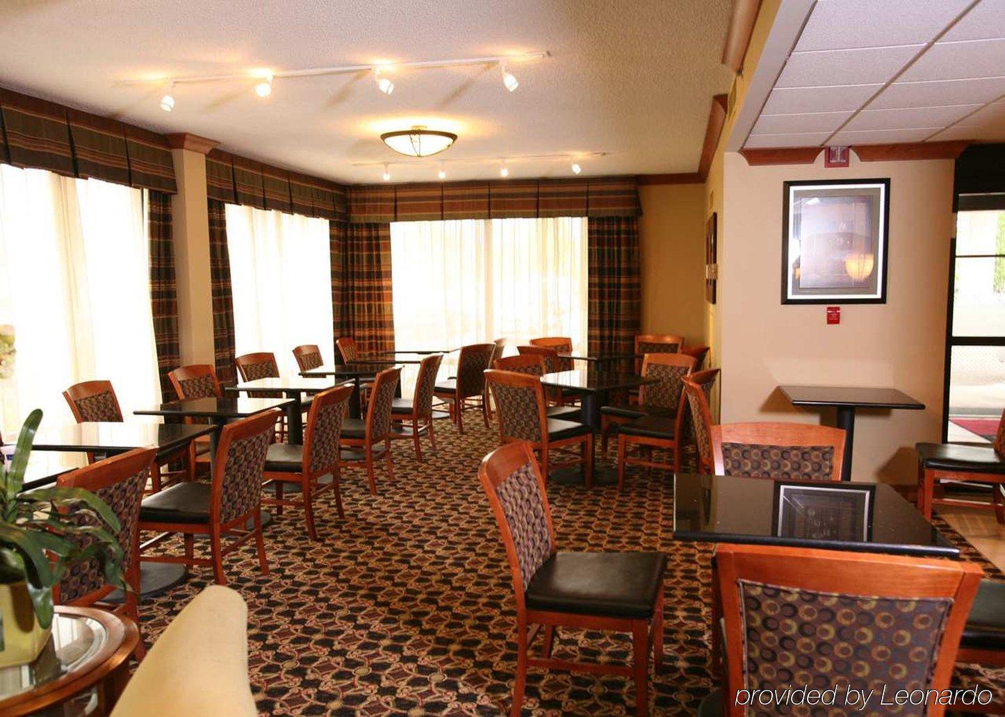 Hampton Inn Detroit Northville Restaurant foto