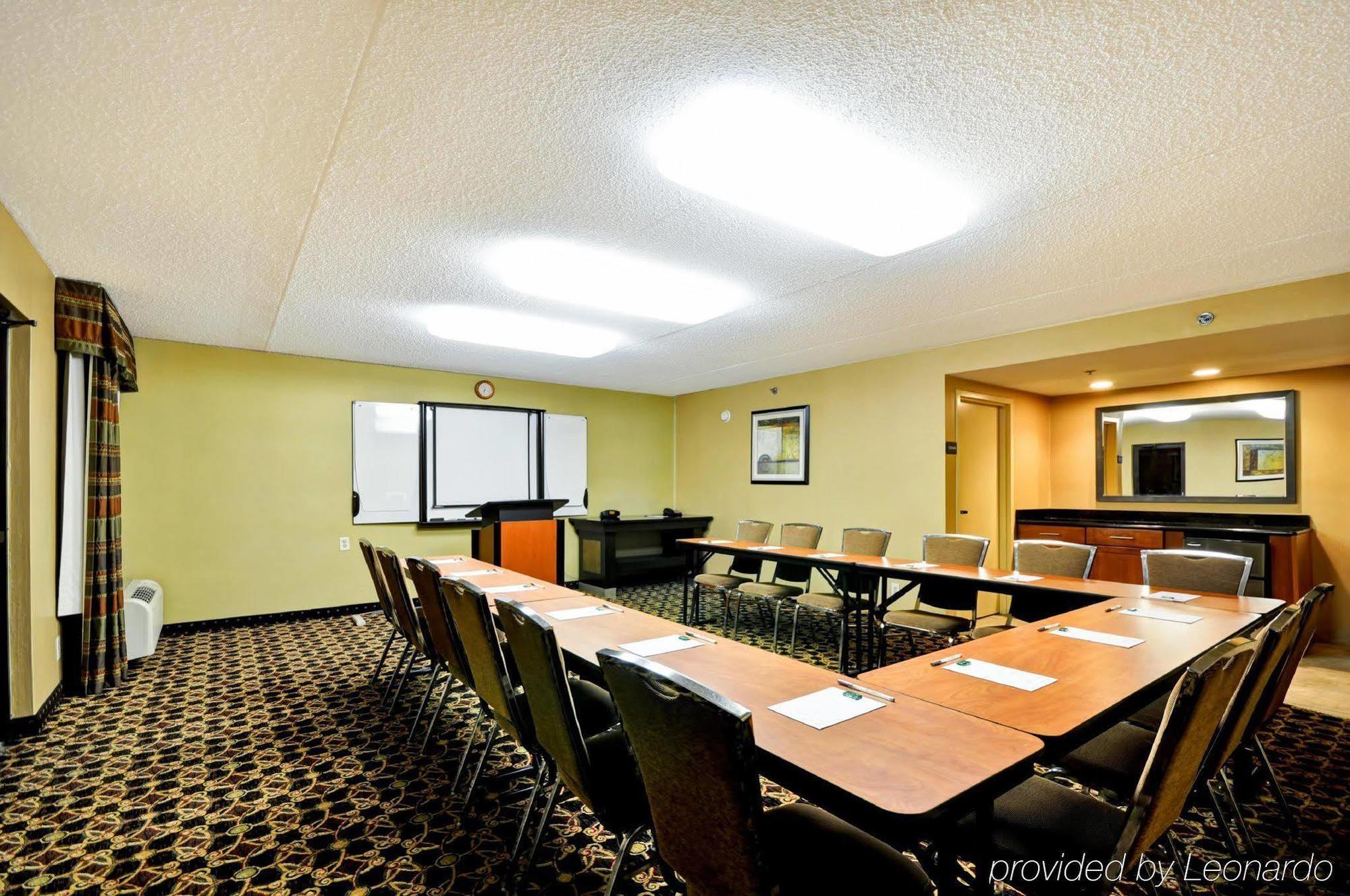 Hampton Inn Detroit Northville Buitenkant foto