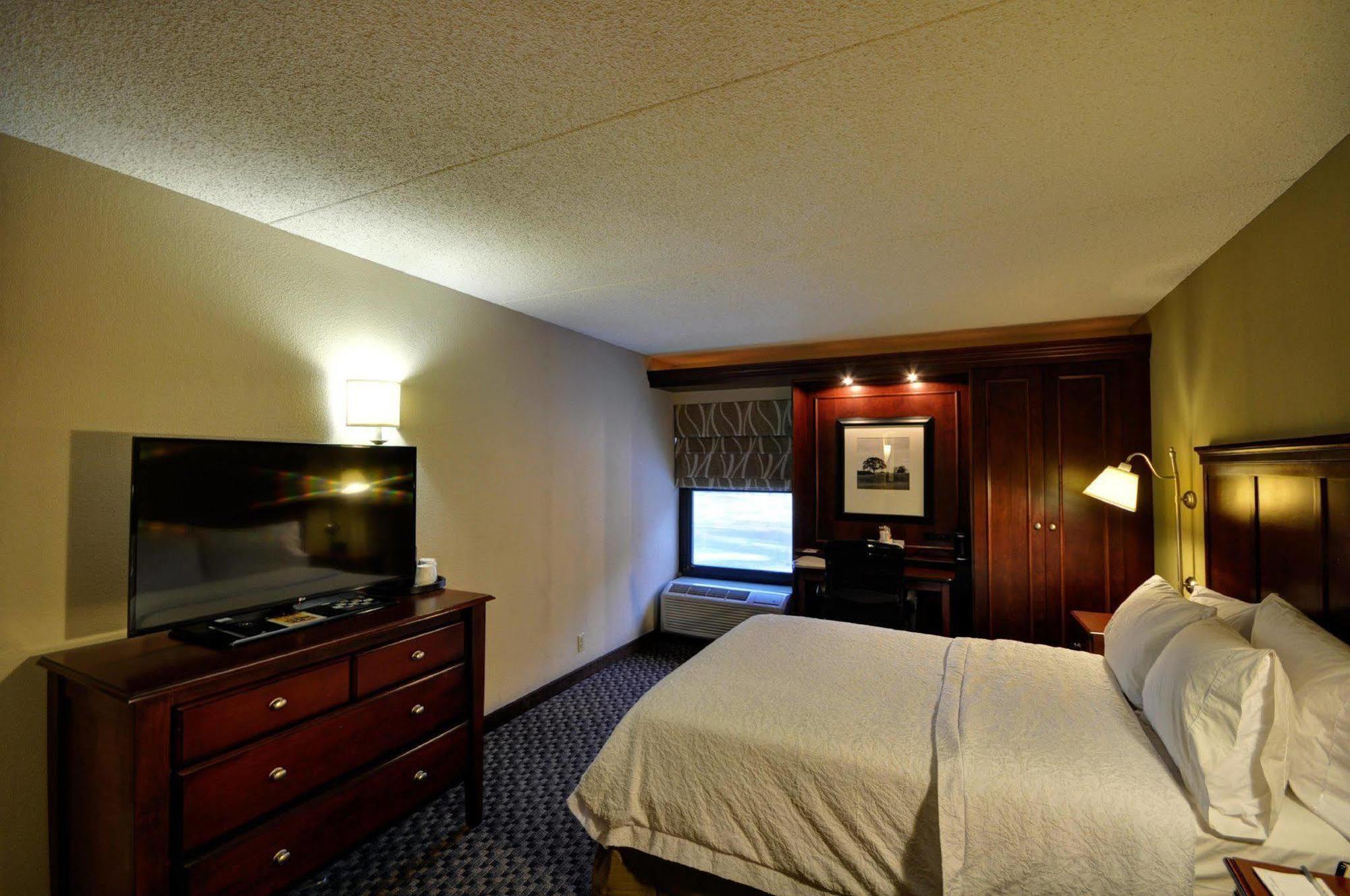 Hampton Inn Detroit Northville Buitenkant foto
